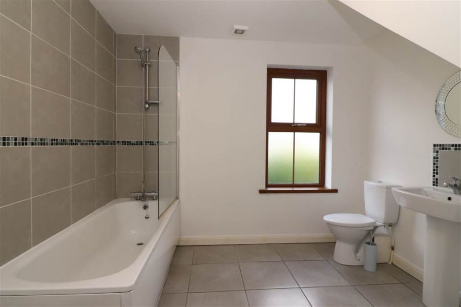 8 Lagan Ville Court