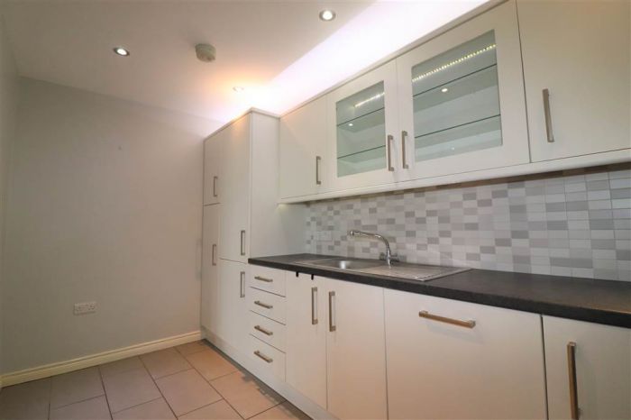 2 The Wallace Apartments 2 The Wallace Apartments