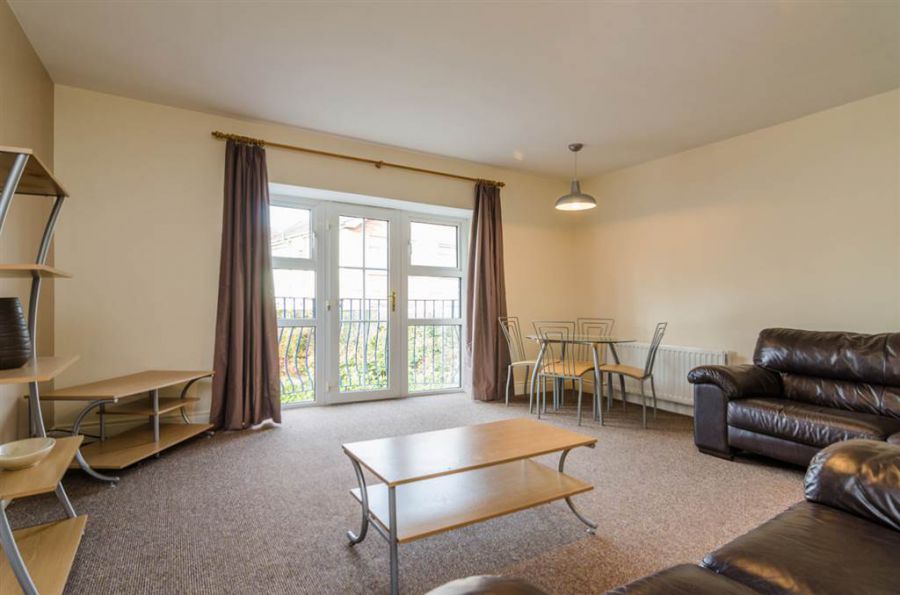 2 Glenburn Ford