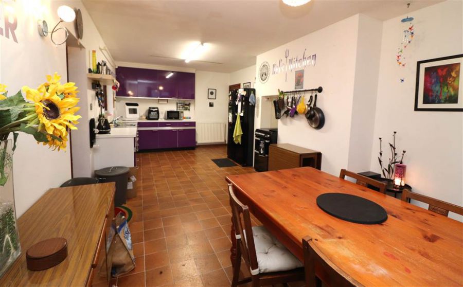 94 Old Ballynahinch Road