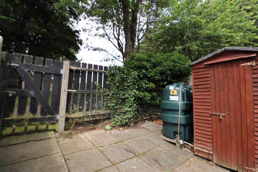 4 Knockburn Court