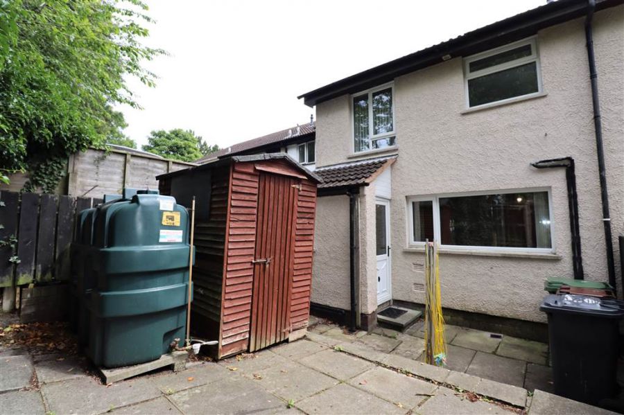 4 Knockburn Court