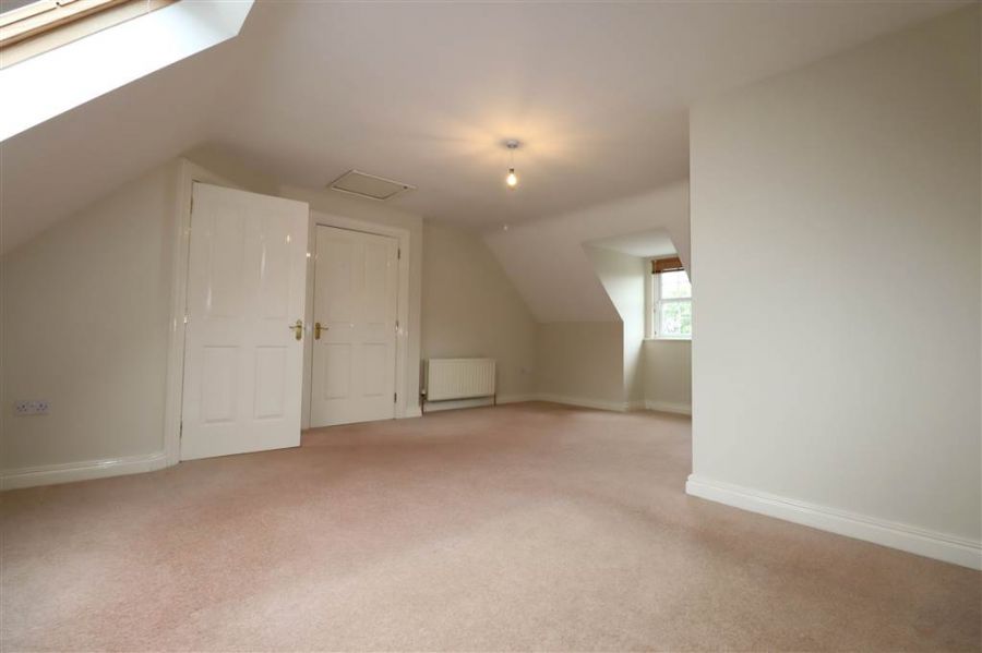 4 Governors Gate Crescent