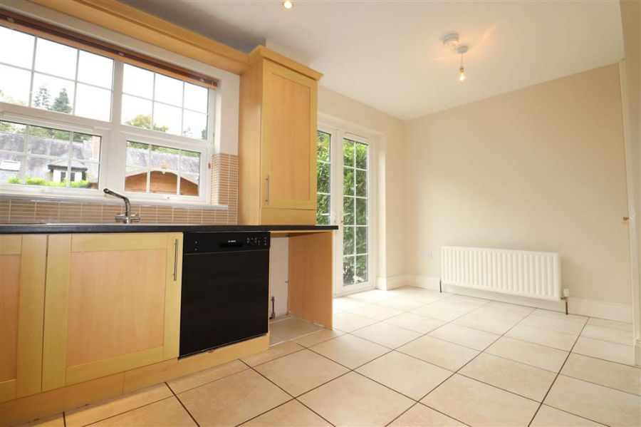 4 Governors Gate Crescent