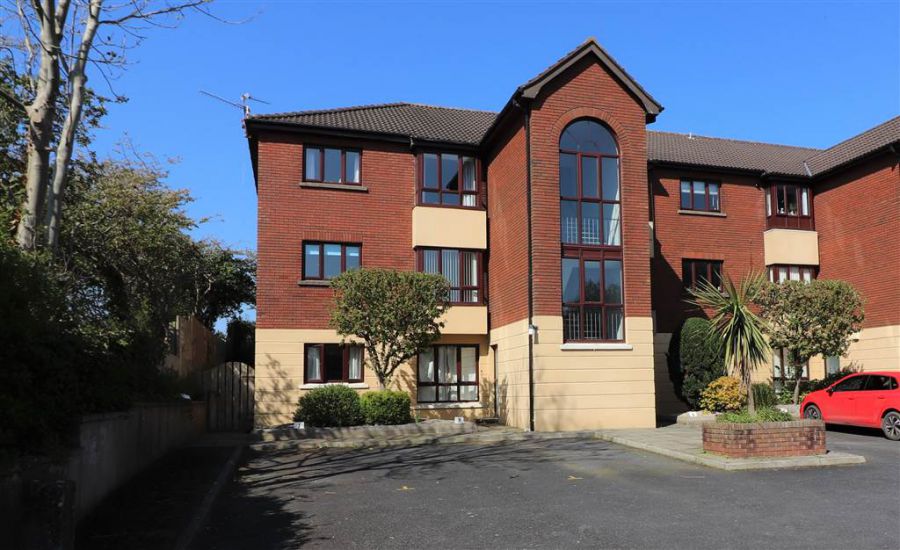 3 Waverley Court, Warren Park, Lisburn, BT28 1TF