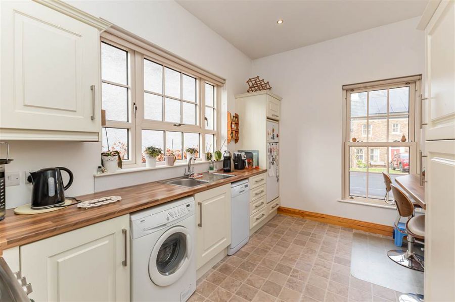 94 Ballantine Gardens