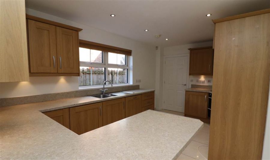 36 Belsize Meadows