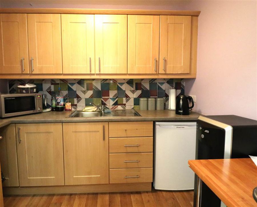 18 Crescent Business Park