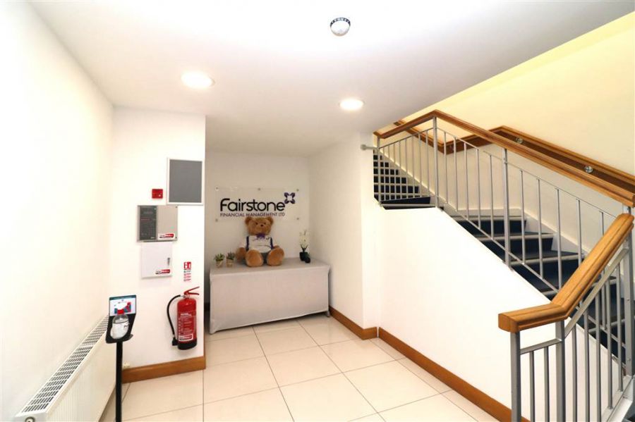 18 Crescent Business Park