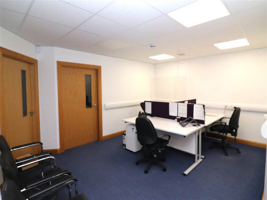 18 Crescent Business Park