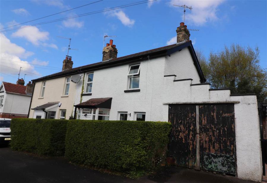 9 Bellevue Park, Antrim Road, Lisburn, BT28 3DL