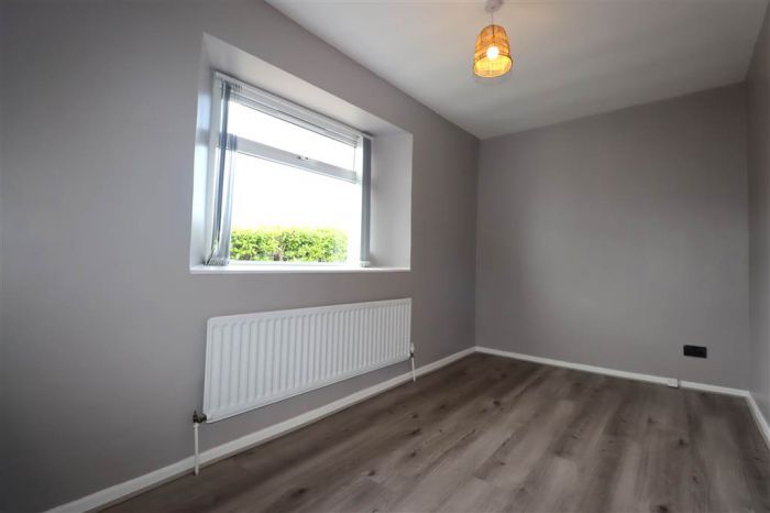 50 Knockcairn Road