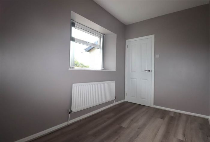 50 Knockcairn Road