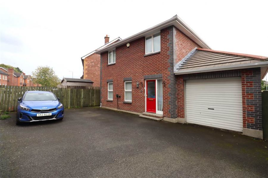 1 Rose Meadows, Lisburn, BT28 2FB