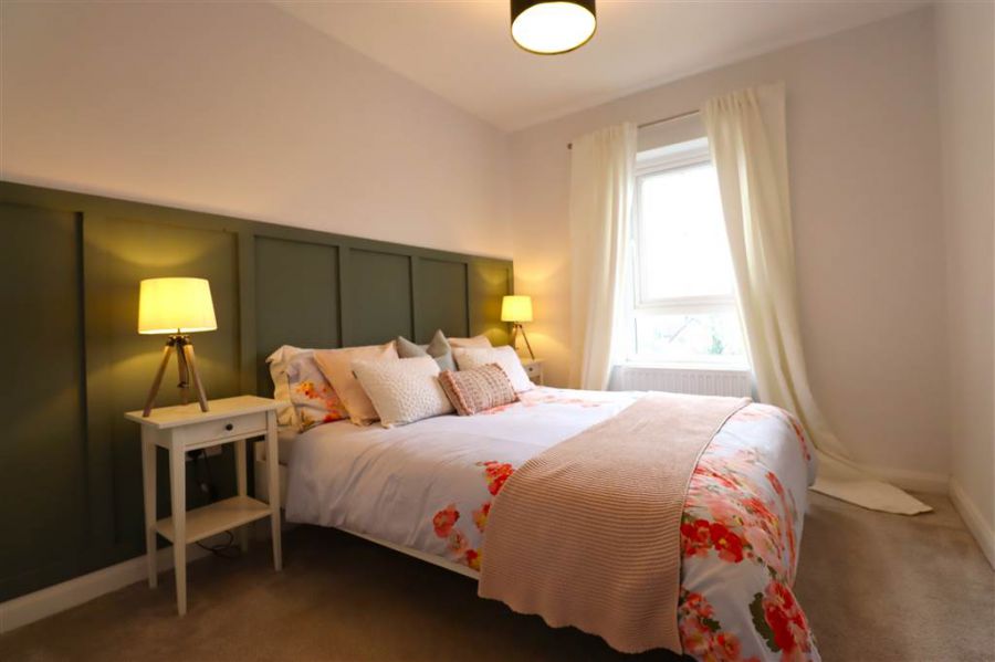 28 Linen Fields