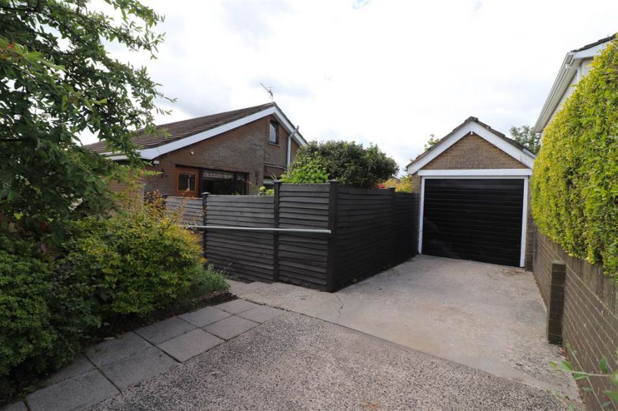 25 Monaville Close