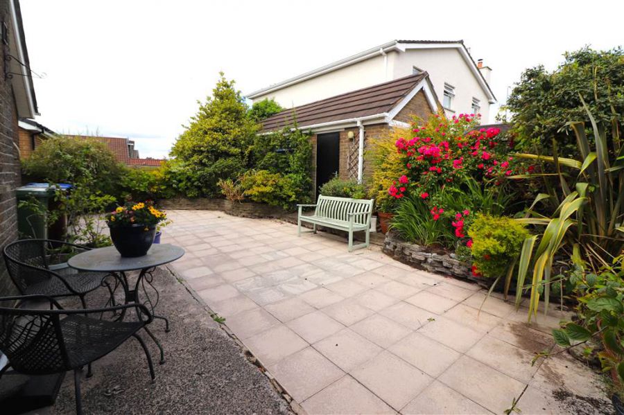 25 Monaville Close