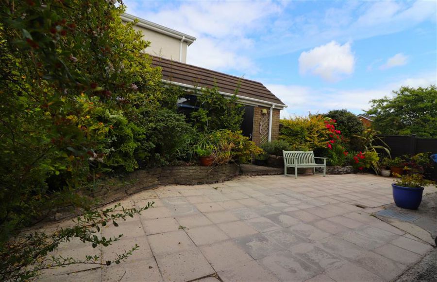 25 Monaville Close