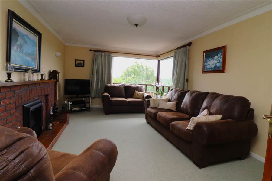 25 Monaville Close