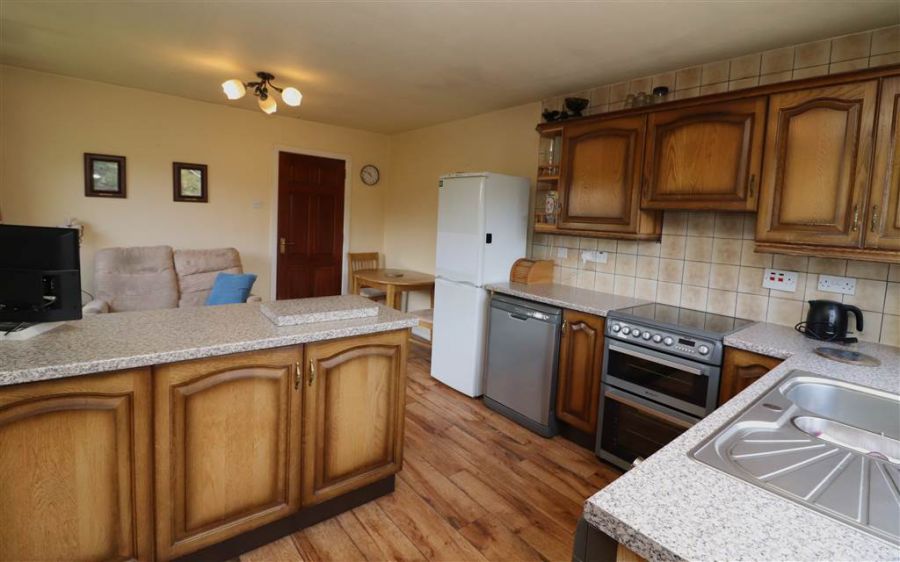 25 Monaville Close