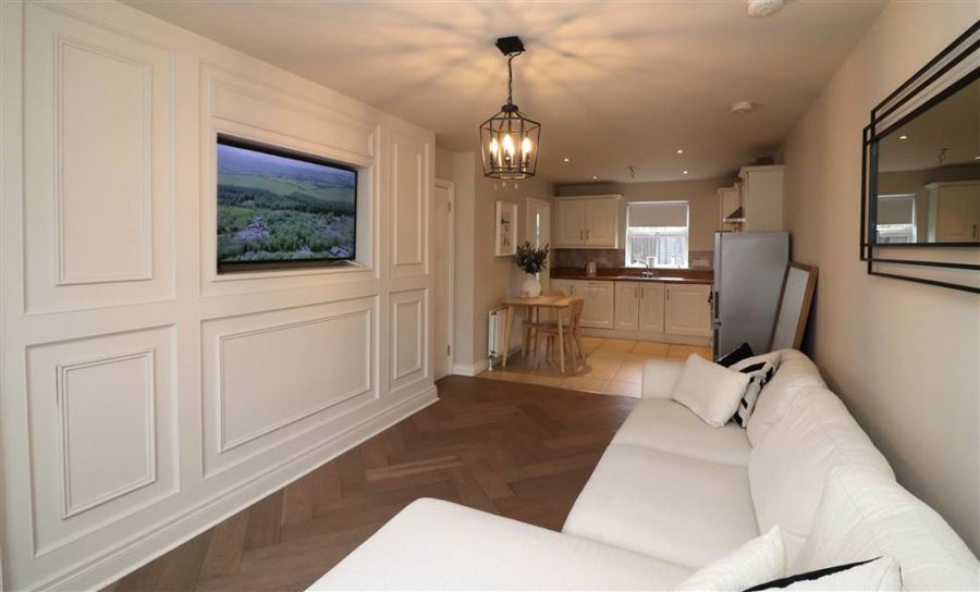 53 Mornington Gardens