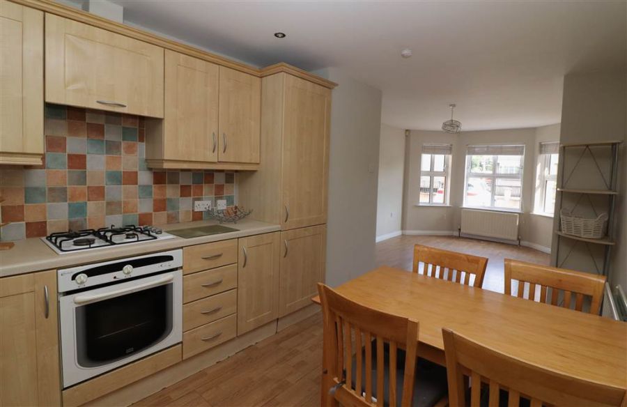 8 Saintfield Mews