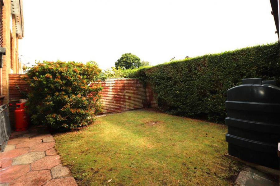 6 Orchard Close