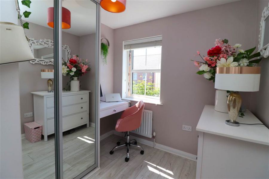 11 Ayrshire Manor