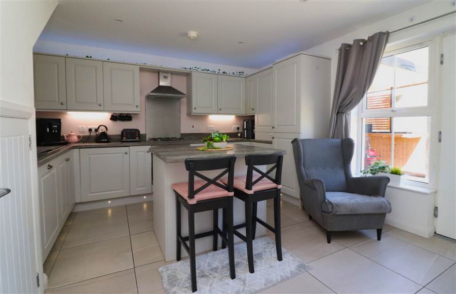 11 Ayrshire Manor
