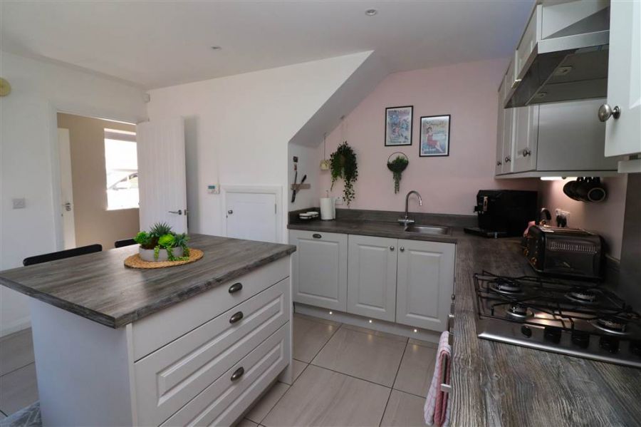 11 Ayrshire Manor