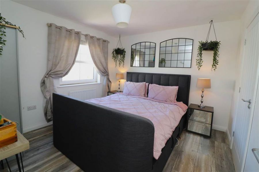 11 Ayrshire Manor