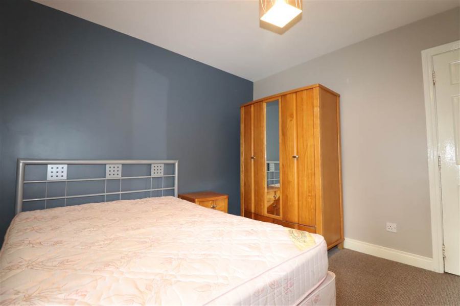 1 Glenburn Ford