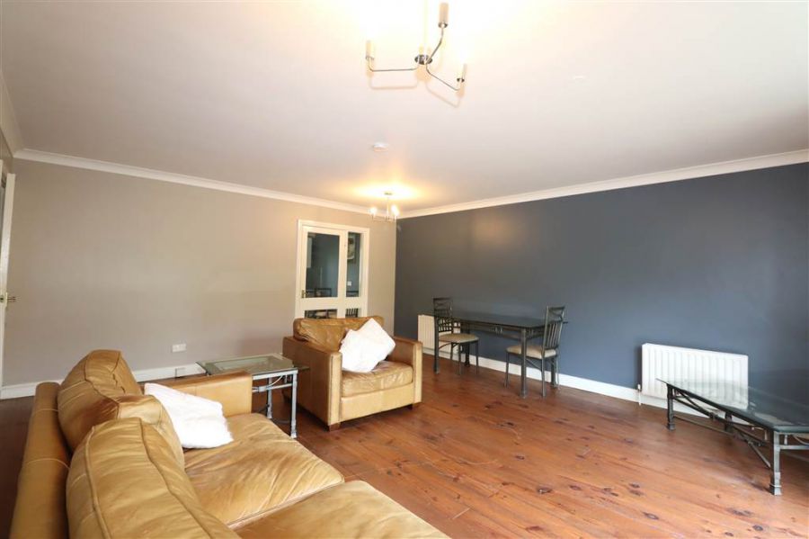 1 Glenburn Ford