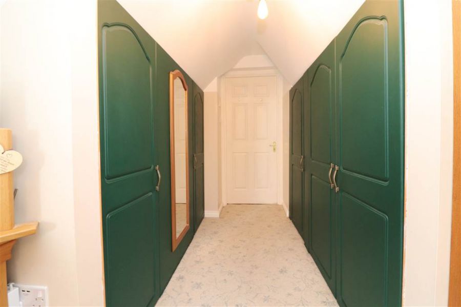 9 Blenheim Close