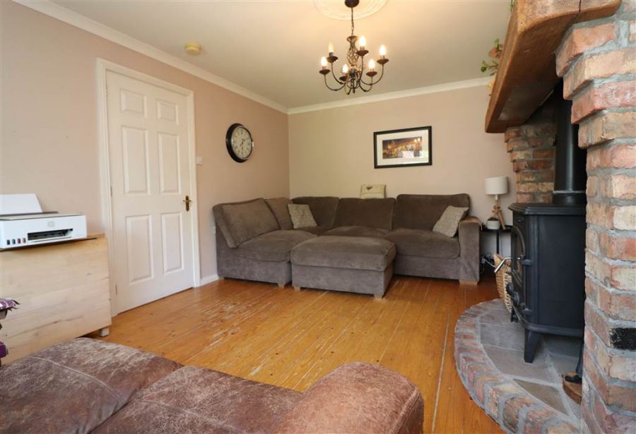 9 Blenheim Close