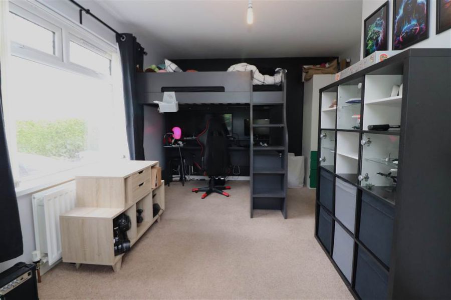 9 Blenheim Close
