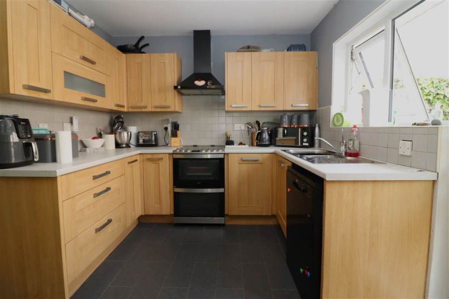 27 Traherne Gardens