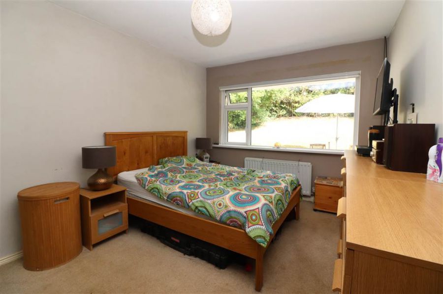 27 Traherne Gardens
