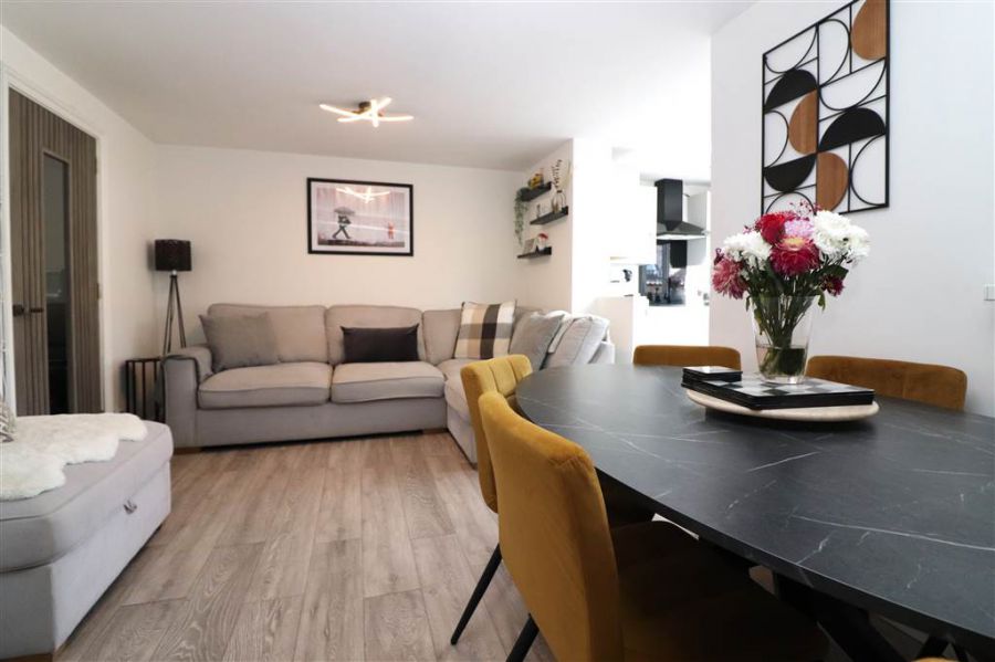 39 Glenmore Drive