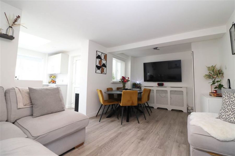 39 Glenmore Drive