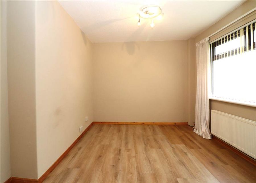 2 Grovehill Avenue