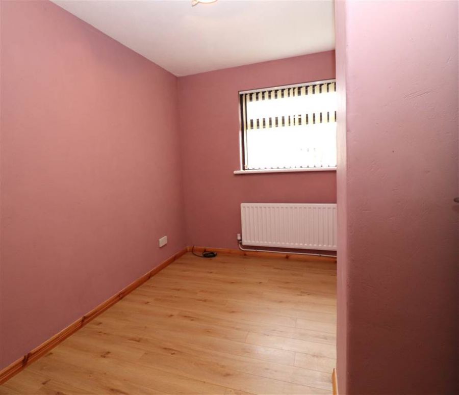 2 Grovehill Avenue