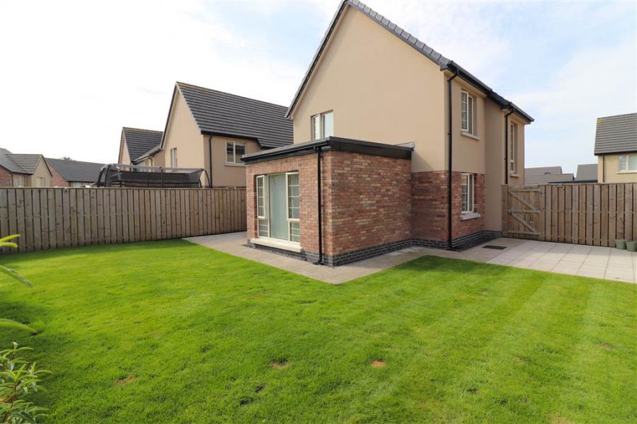15 Woodbrook Grove