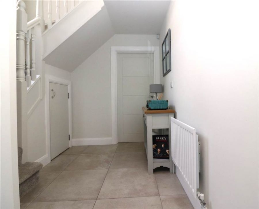 15 Woodbrook Grove