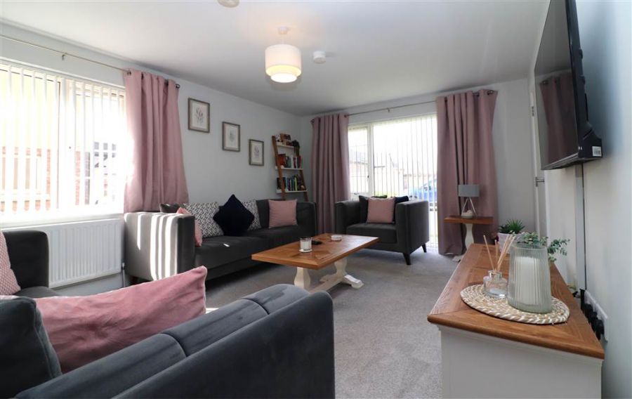15 Woodbrook Grove
