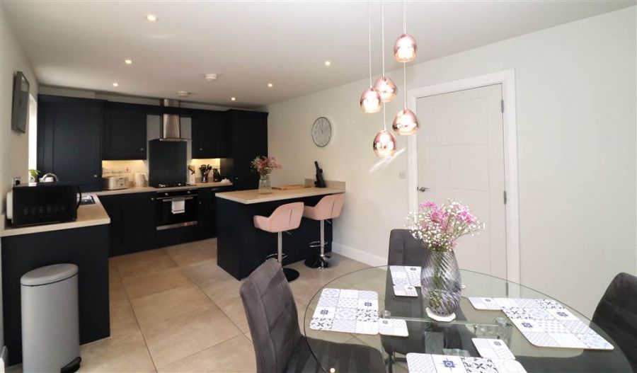 15 Woodbrook Grove