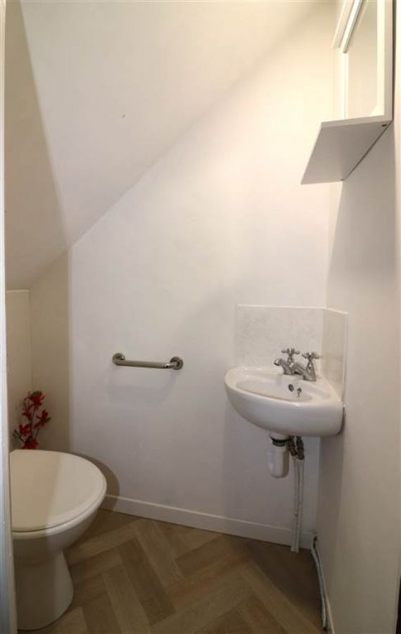 17 Pond Park Crescent