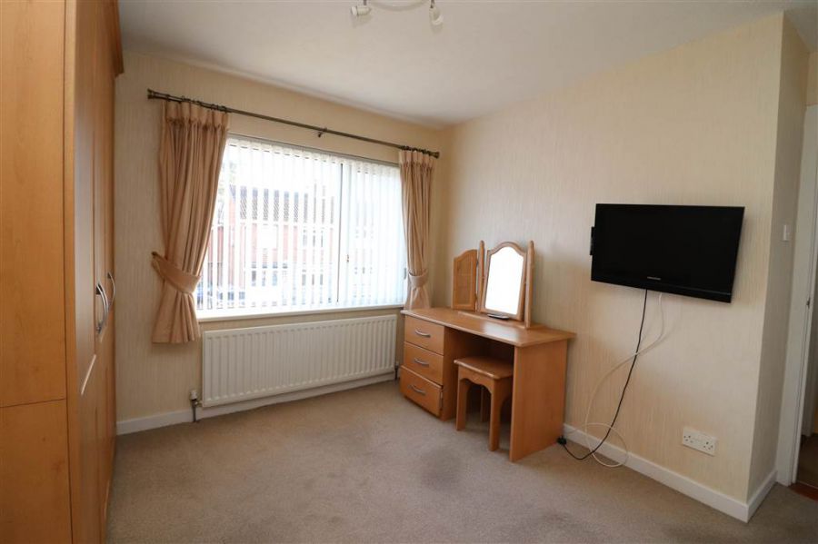 17 Pond Park Crescent