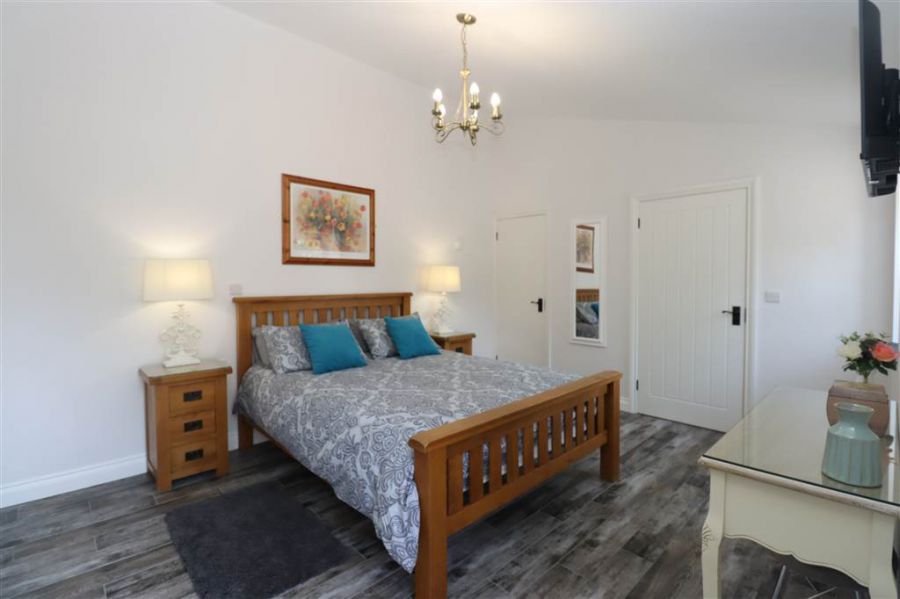 Millbrae House & Lodges, 3 Tullyrusk Road