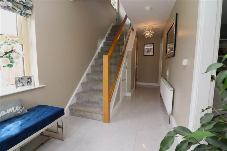 70 Monree Hill